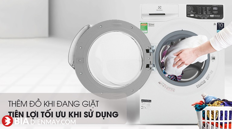 Máy giặt Electrolux inverter 8kg EWF8024D3WB - thêm đồ khi giặt